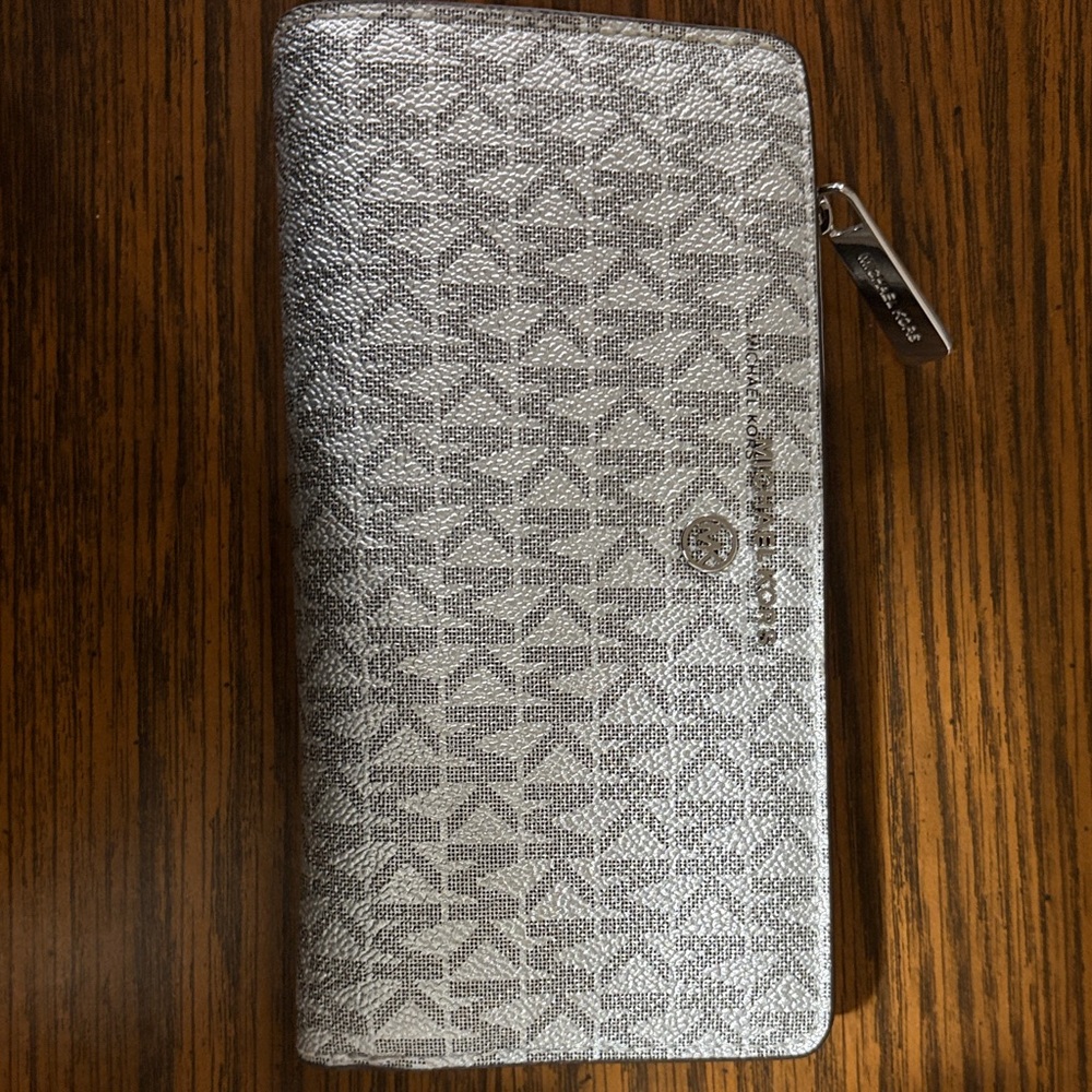 Michael Kors Metallic Silver Wallet